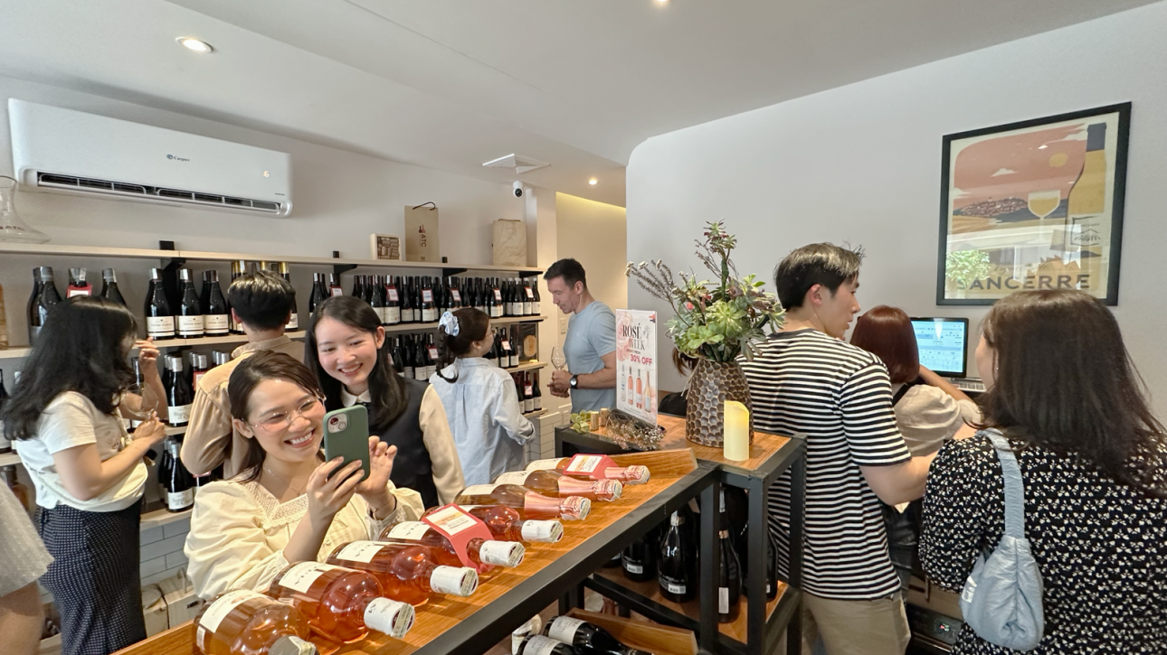 Free Rose Wine Tasting